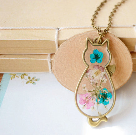 Dried Flowers Cat Necklace